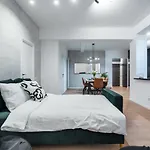 Amazing Terrace Superb 3br Flat - Location شقة *