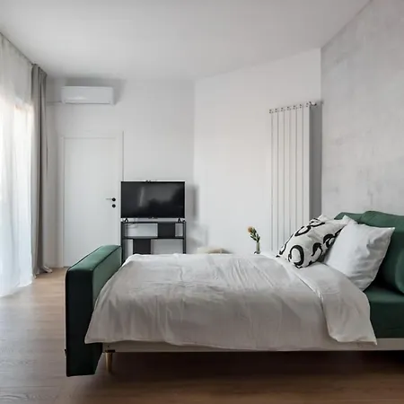 Amazing Terrace Superb 3br Flat - Location