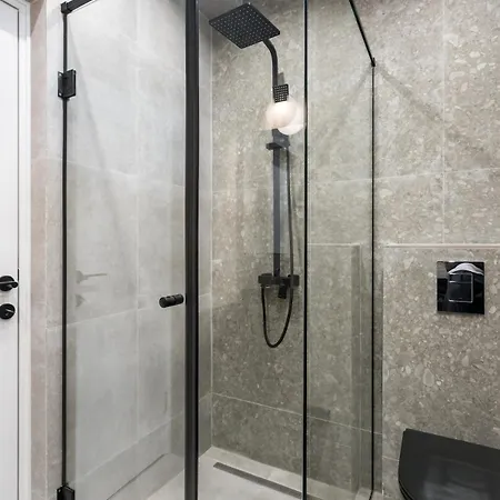 Amazing Terrace Superb 3br Flat - Location Apartamento Bucarest