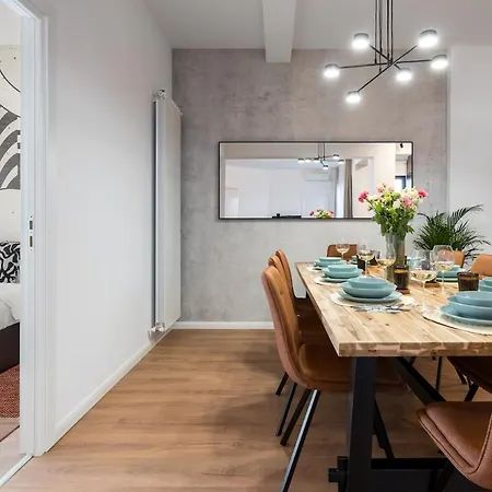 Amazing Terrace Superb 3br Flat - Location Apartamento Bucarest