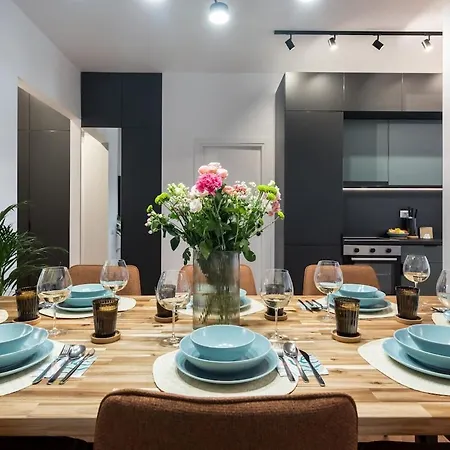 Amazing Terrace Superb 3br Flat - Location