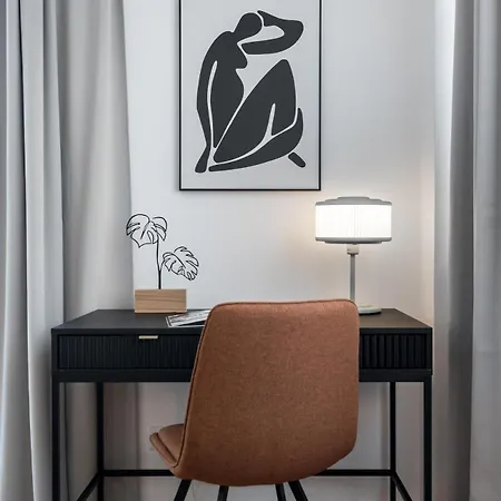 Amazing Terrace Superb 3br Flat - Location *