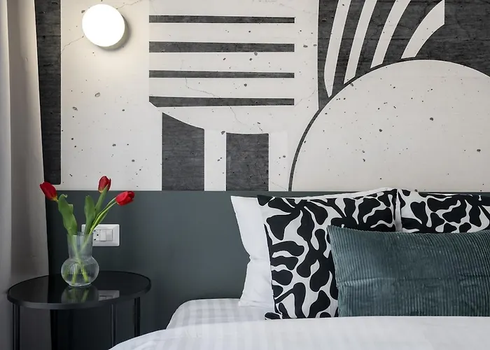 Amazing Terrace Superb 3br Flat - Location *