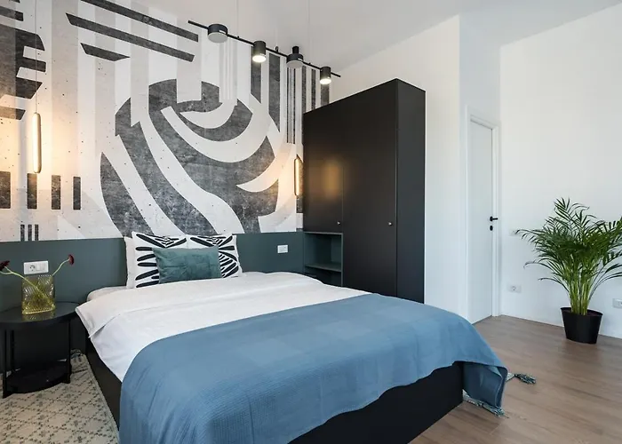 Amazing Terrace Superb 3br Flat - Location Бухарест