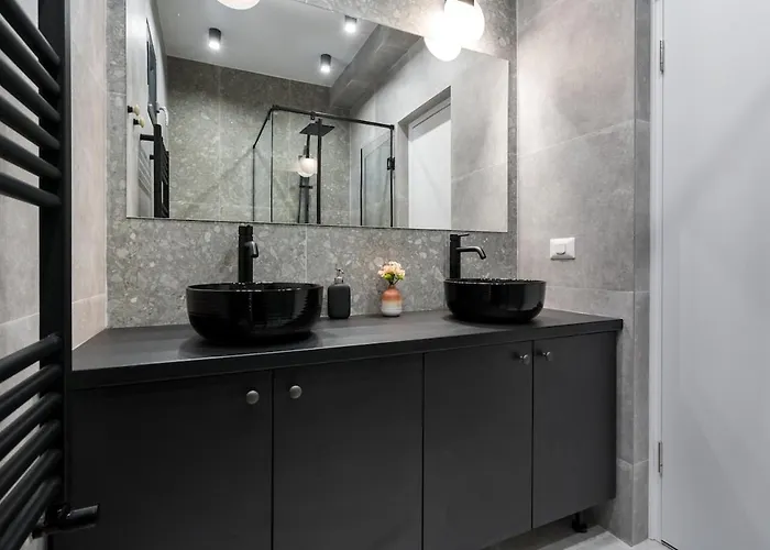 Apartman Amazing Terrace Superb 3br Flat - Location