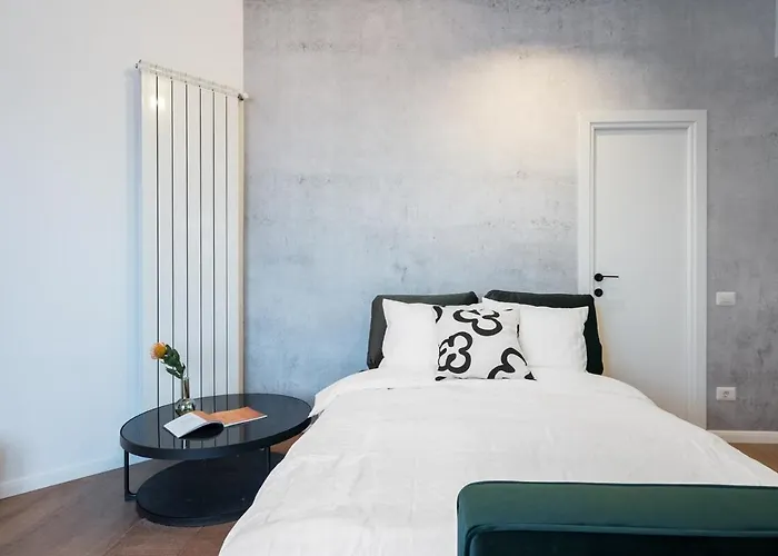 Amazing Terrace Superb 3br Flat - Location Bukarest