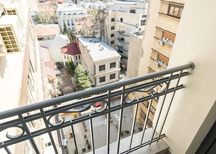 Апартаменти Amazing Terrace Superb 3br Flat - Location *