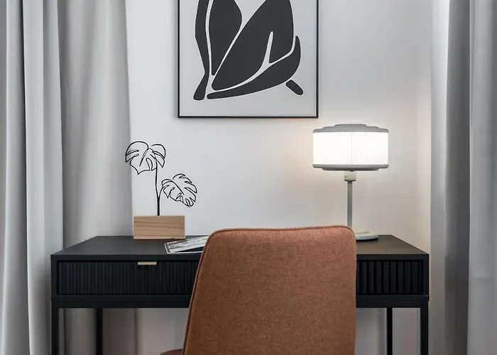 Amazing Terrace Superb 3br Flat - Location *