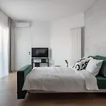 Amazing Terrace Superb 3br Flat - Location
