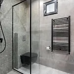 Amazing Terrace Superb 3br Flat - Location Apartman