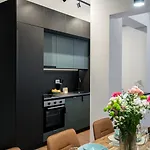 Amazing Terrace Superb 3br Flat - Location