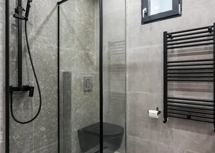 Amazing Terrace Superb 3br Flat - Location Boekarest