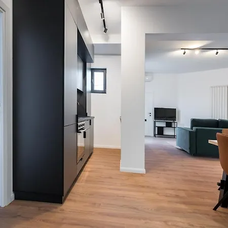 Amazing Terrace Superb 3br Flat - Location דירה *