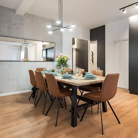 Amazing Terrace Superb 3br Flat - Location בוקרשט